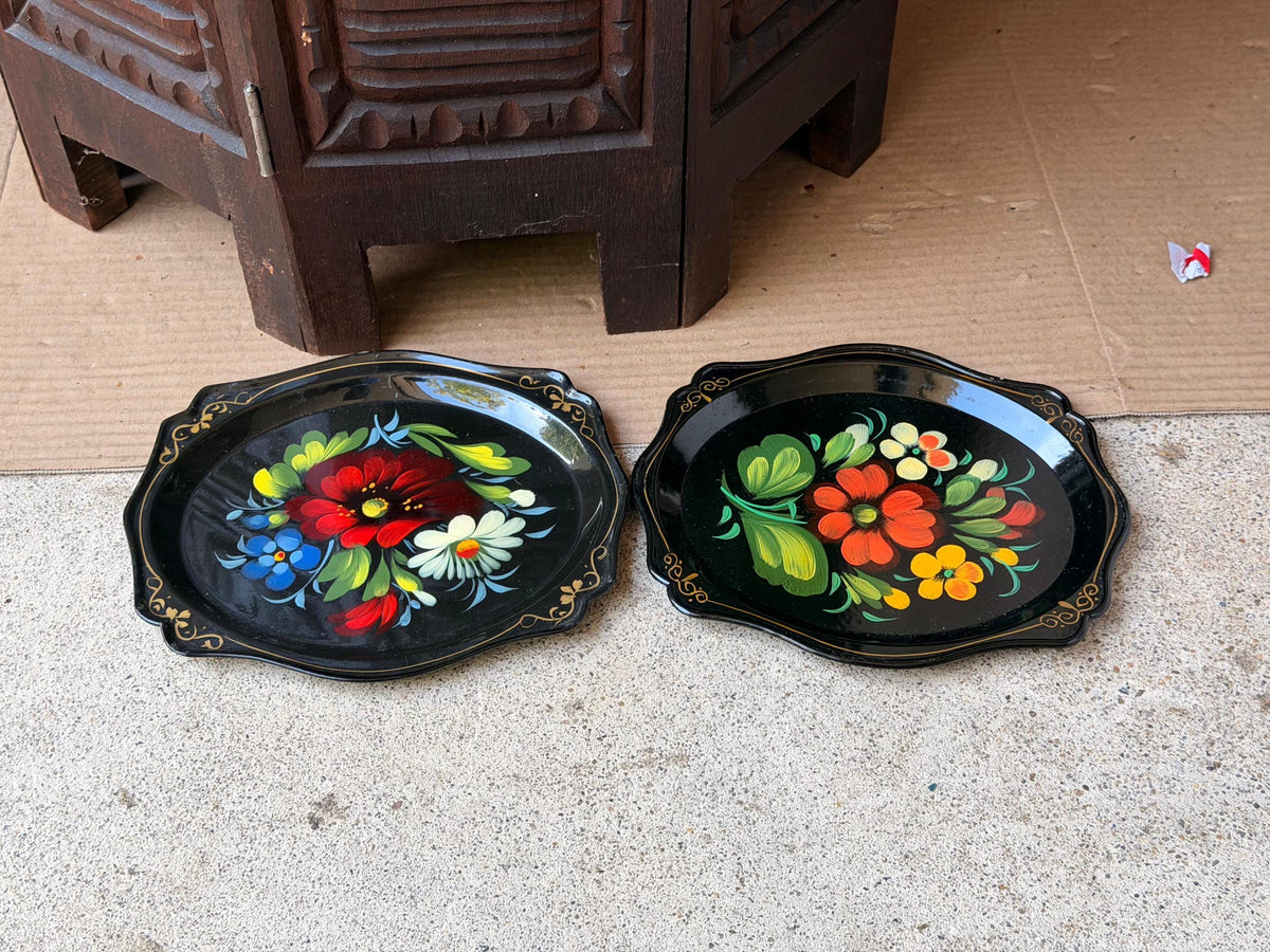 Eastern European Folk Art Hand Painted Floral Trays Metal Plastic Set 2 7.8"