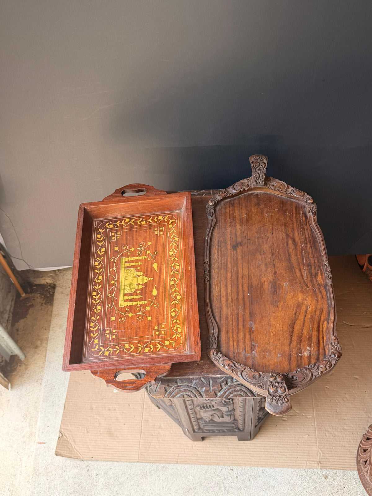 Vintage Hand Carved Wood Serving Trays Taj Mahal Inlay Carved Handle Set 2 Pc