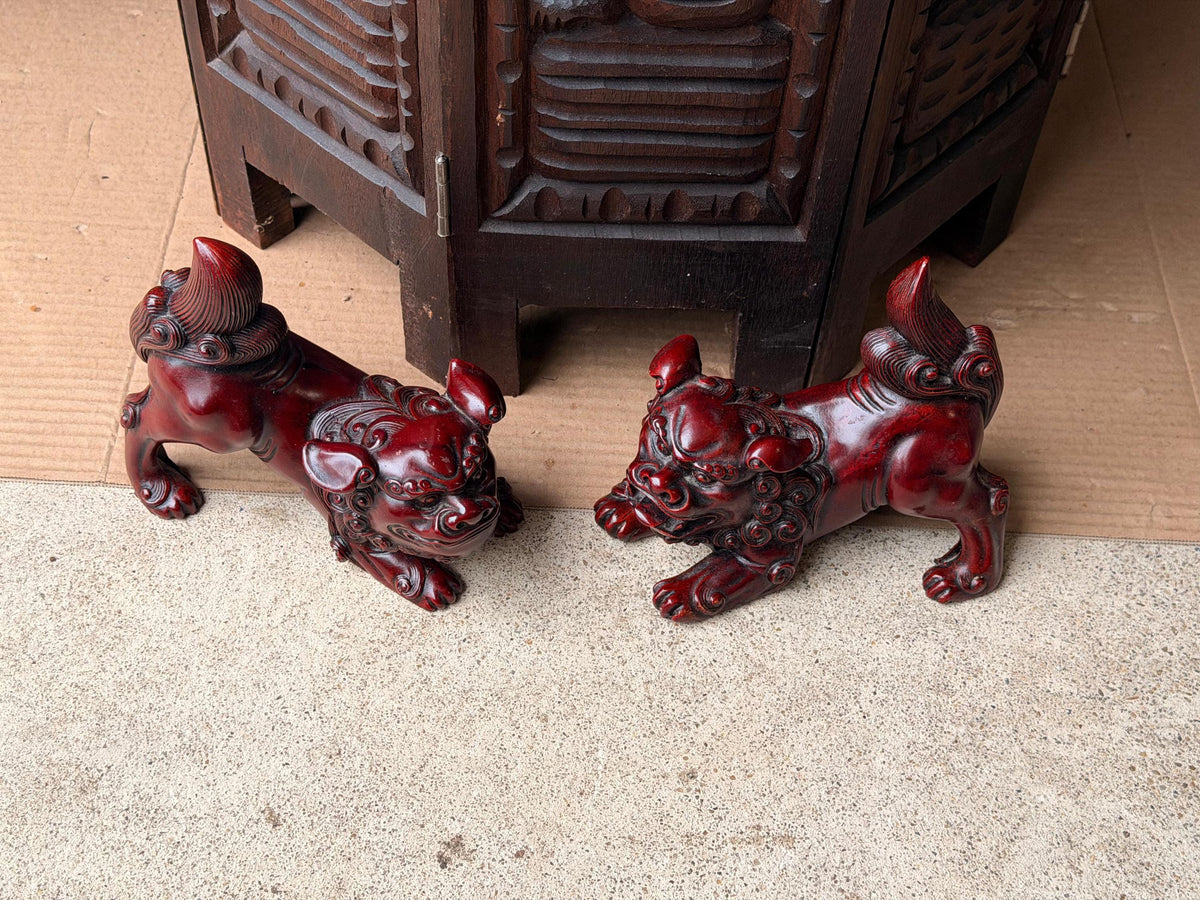 Vintage Cinnabar Red Foo Dog Statues Pair Crouching Guardian Lions 6"
