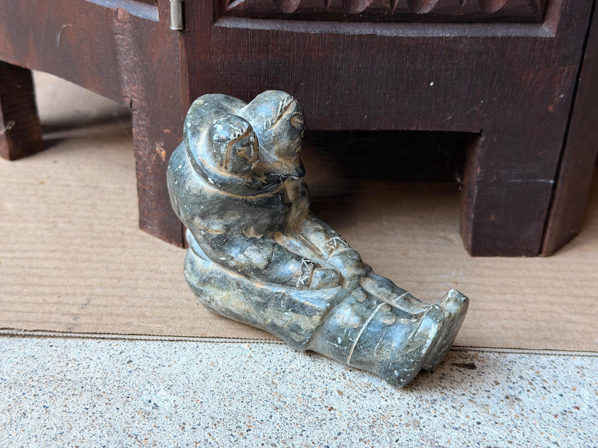 Vintage Inuit Soapstone Carving Mother Child Amauti Parka Sculpture 4.2"