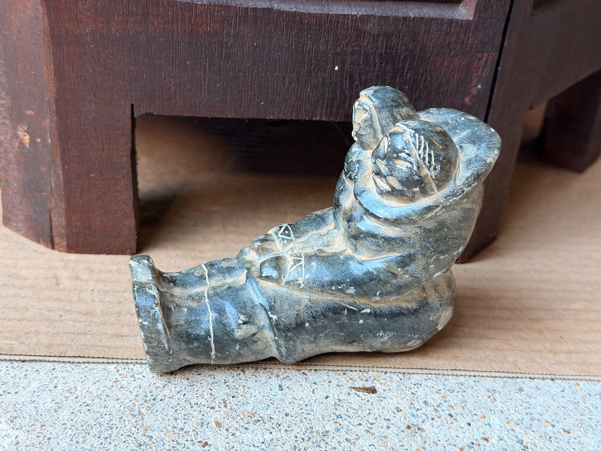 Vintage Inuit Soapstone Carving Mother Child Amauti Parka Sculpture 4.2"