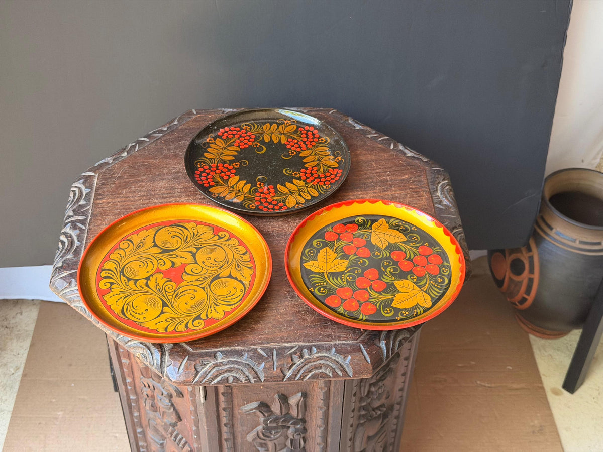 Eastern European Folk Art Hand Painted Wood Lacquer Plates Gold Red Set 3 8.2"