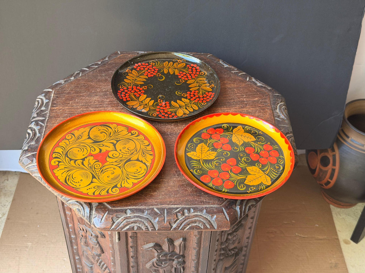 Eastern European Folk Art Hand Painted Wood Lacquer Plates Gold Red Set 3 8.2"