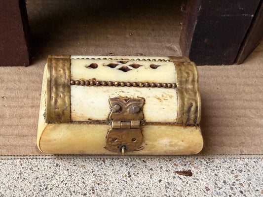 Vintage Brass Bound Miniature Casket Trinket Box Blue Velvet Lined Chest 3 Inch