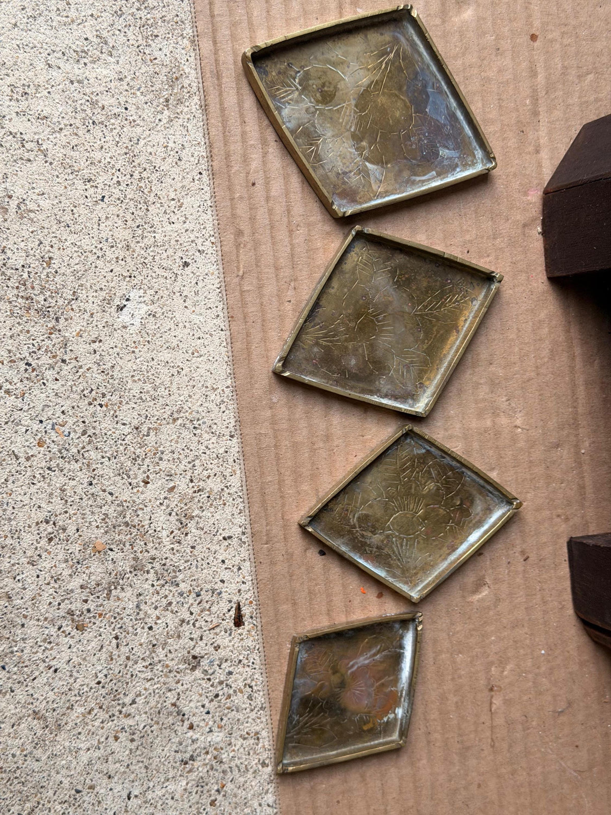 Vintage Brass Nesting Trays 4pc Diamond Coasters Etched Floral Catchall Dish
