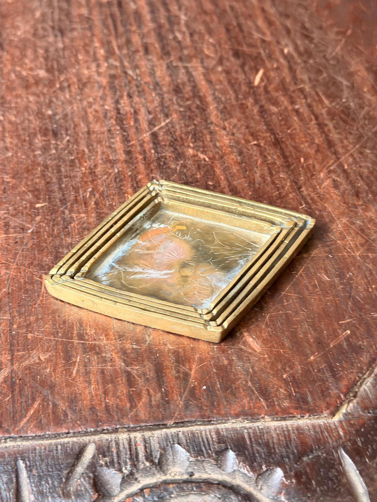 Vintage Brass Nesting Trays 4pc Diamond Coasters Etched Floral Catchall Dish