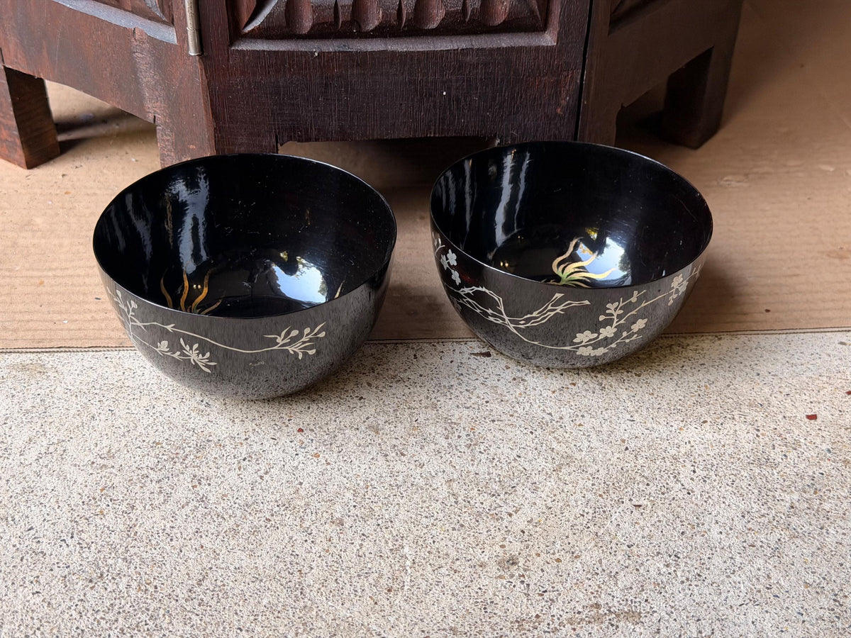 Vintage Chinese Lacquer Bowl Pair Black Silver Chrysanthemum Goldfish 4.5