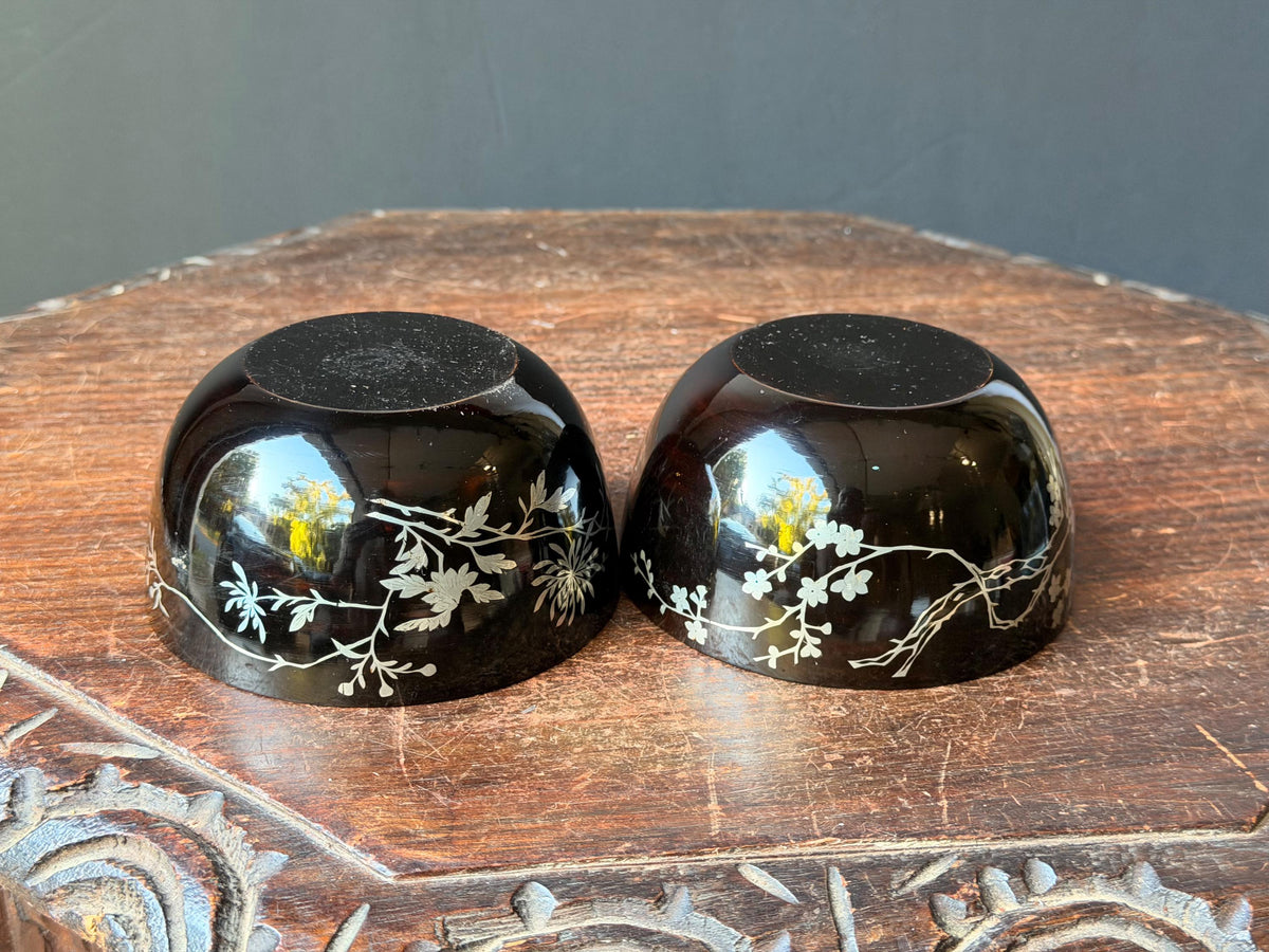 Vintage Chinese Lacquer Bowl Pair Black Silver Chrysanthemum Goldfish 4.5