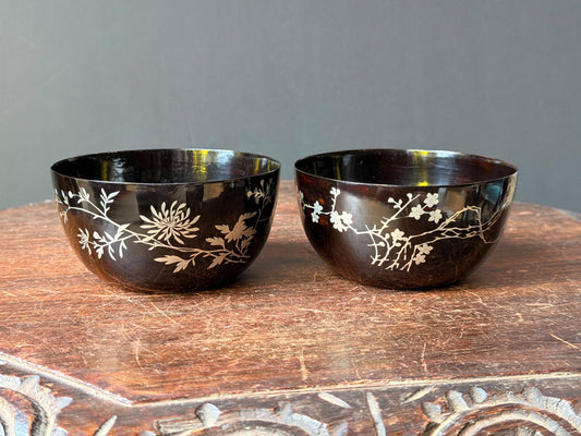 Vintage Chinese Lacquer Bowl Pair Black Silver Chrysanthemum Goldfish 4.5