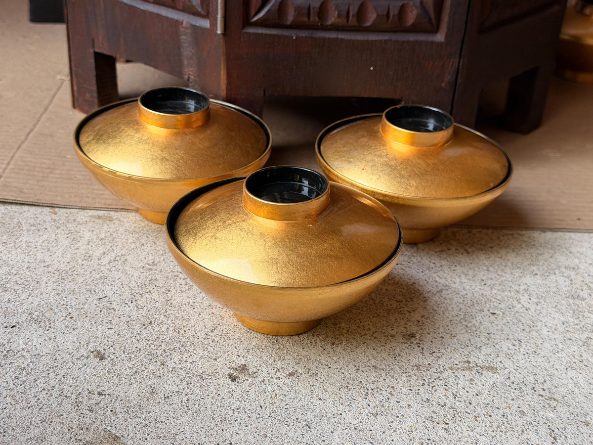 Vintage Japanese Gold Leaf Lacquer Bowls Lidded Kuro Urushi Set of 3 4.8"