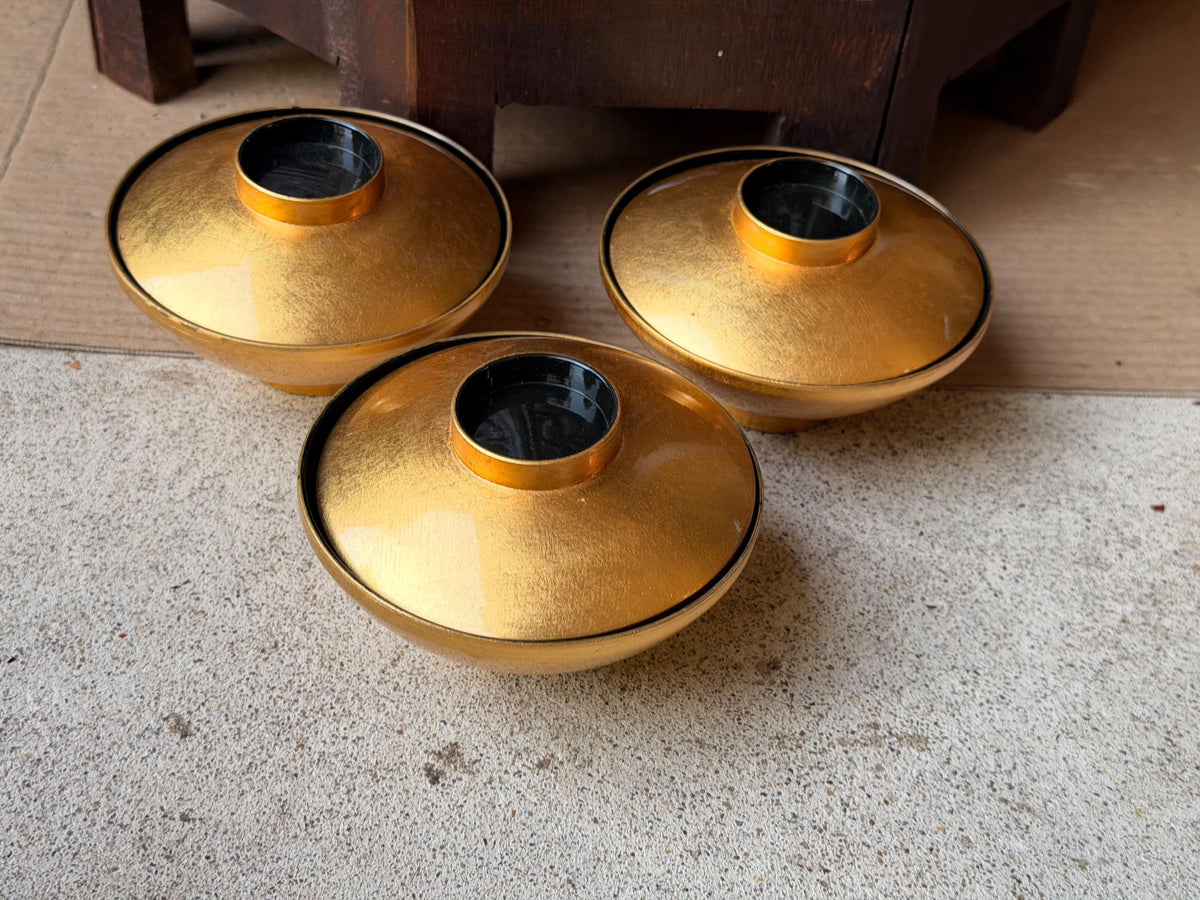 Vintage Japanese Gold Leaf Lacquer Bowls Lidded Kuro Urushi Set of 3 4.8"
