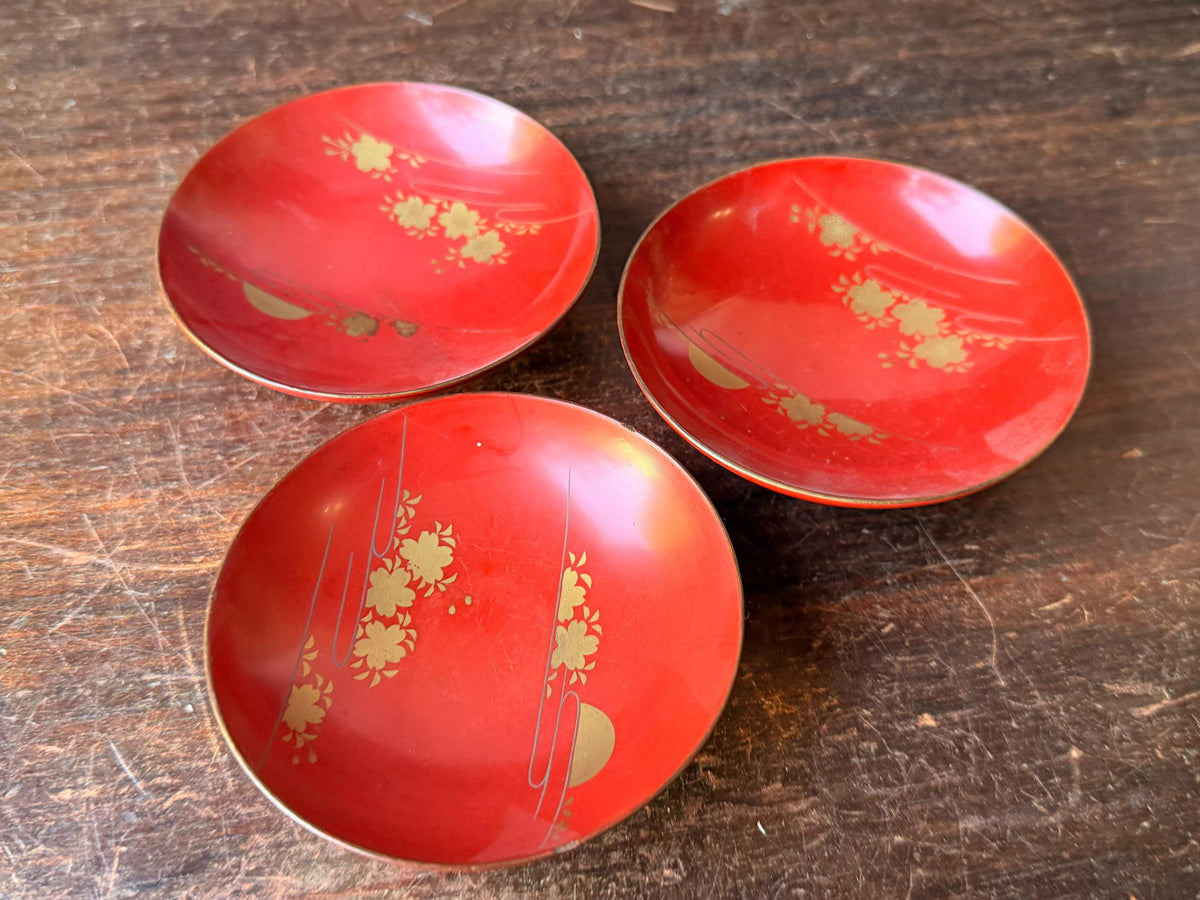 Vintage Japanese Red Lacquer Bowls Set 3 Gold Floral Inscribed Saucers 3.5"