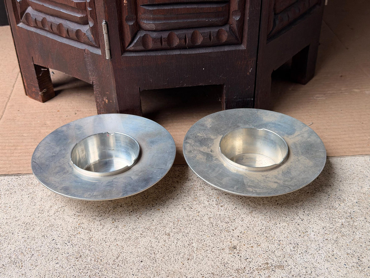 Vintage Banka Tin Pewter Catchall Dishes Hand Wrought Indonesia Pair 5.6 in