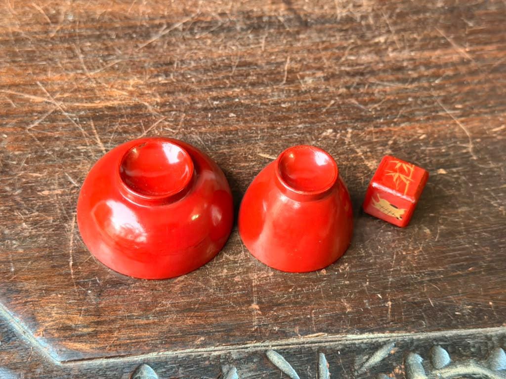 Vintage Japanese Red Lacquer Sake Cup Set Gold Maki-e Dice Game 3 Piece