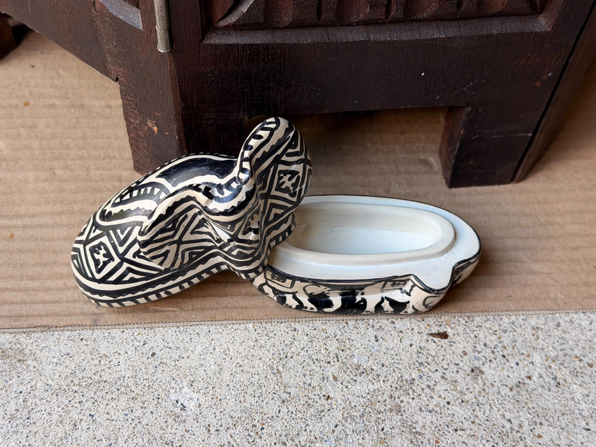 Kenyan Carved Soapstone Elephant Lidded Trinket Box Keepsake Dish Decor 4.5"