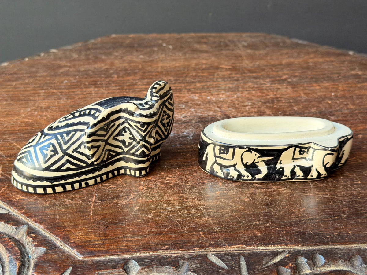 Kenyan Carved Soapstone Elephant Lidded Trinket Box Keepsake Dish Decor 4.5"