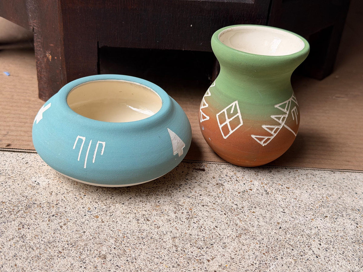 Navajo Sgraffito Pottery Set Signed G Frank Southwest Terracotta Vases 4.3" 3.5"
