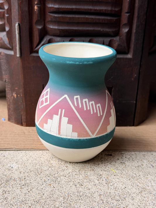 Vintage Navajo Sgraffito Pottery Vase Signed Nygren Southwest Etched Jar 4.8"