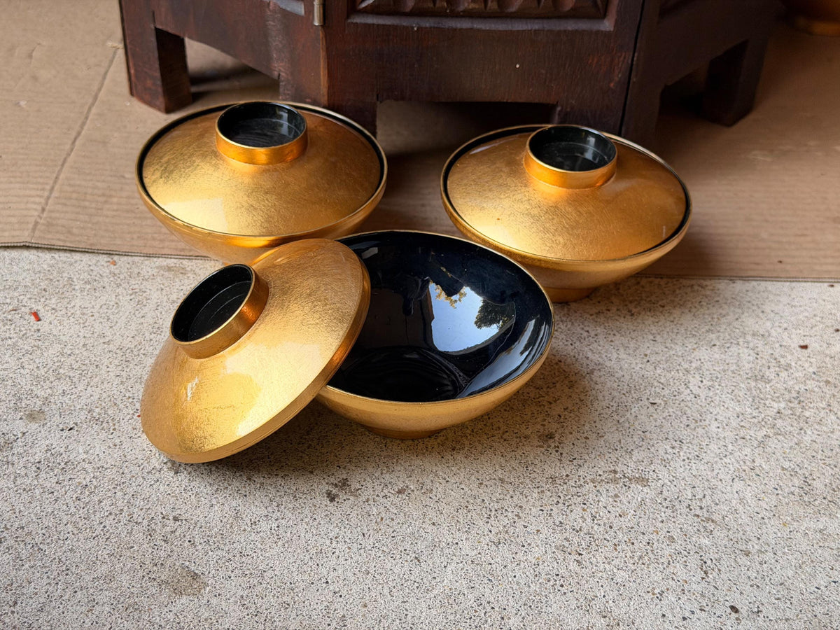 Vintage Japanese Gold Leaf Lacquer Bowls Lidded Kuro Urushi Set of 3 4.8"