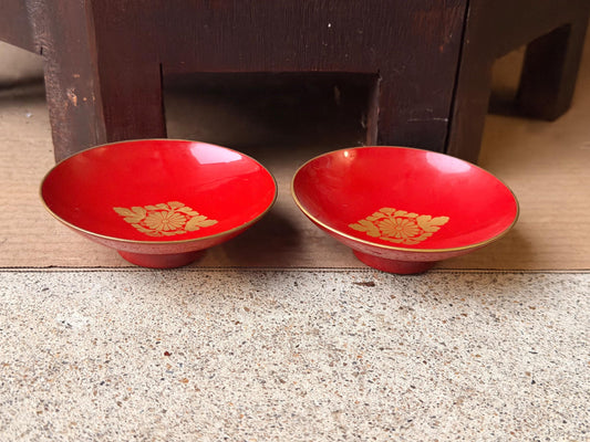 Vintage 1928 Red Lacquer Sake Cup Pair Gold Chrysanthemum Mon 3.5" Dish