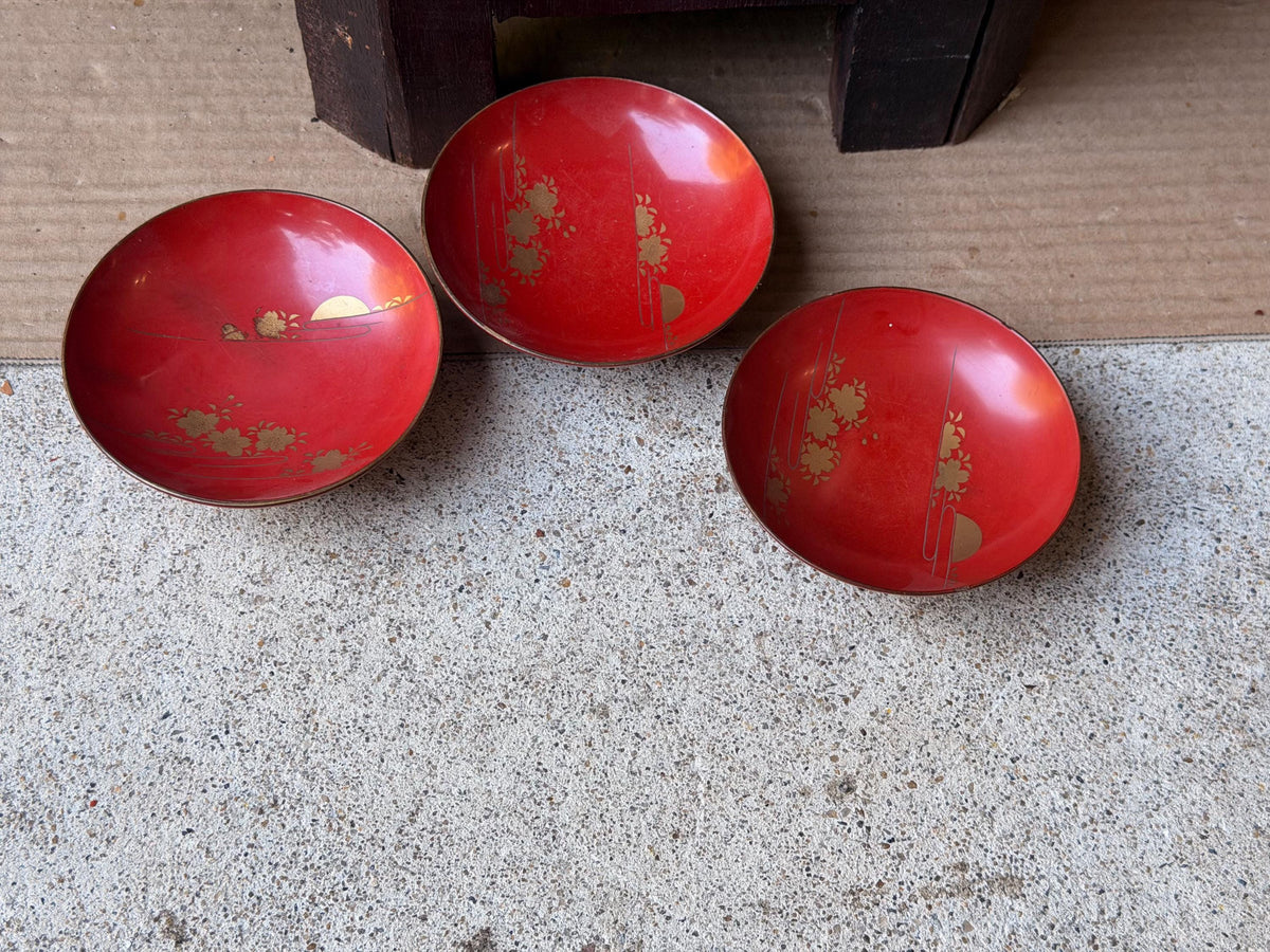 Vintage Japanese Red Lacquer Bowls Set 3 Gold Floral Inscribed Saucers 3.5"