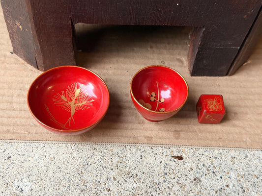 Vintage Japanese Red Lacquer Sake Cup Set Gold Maki-e Dice Game 3 Piece