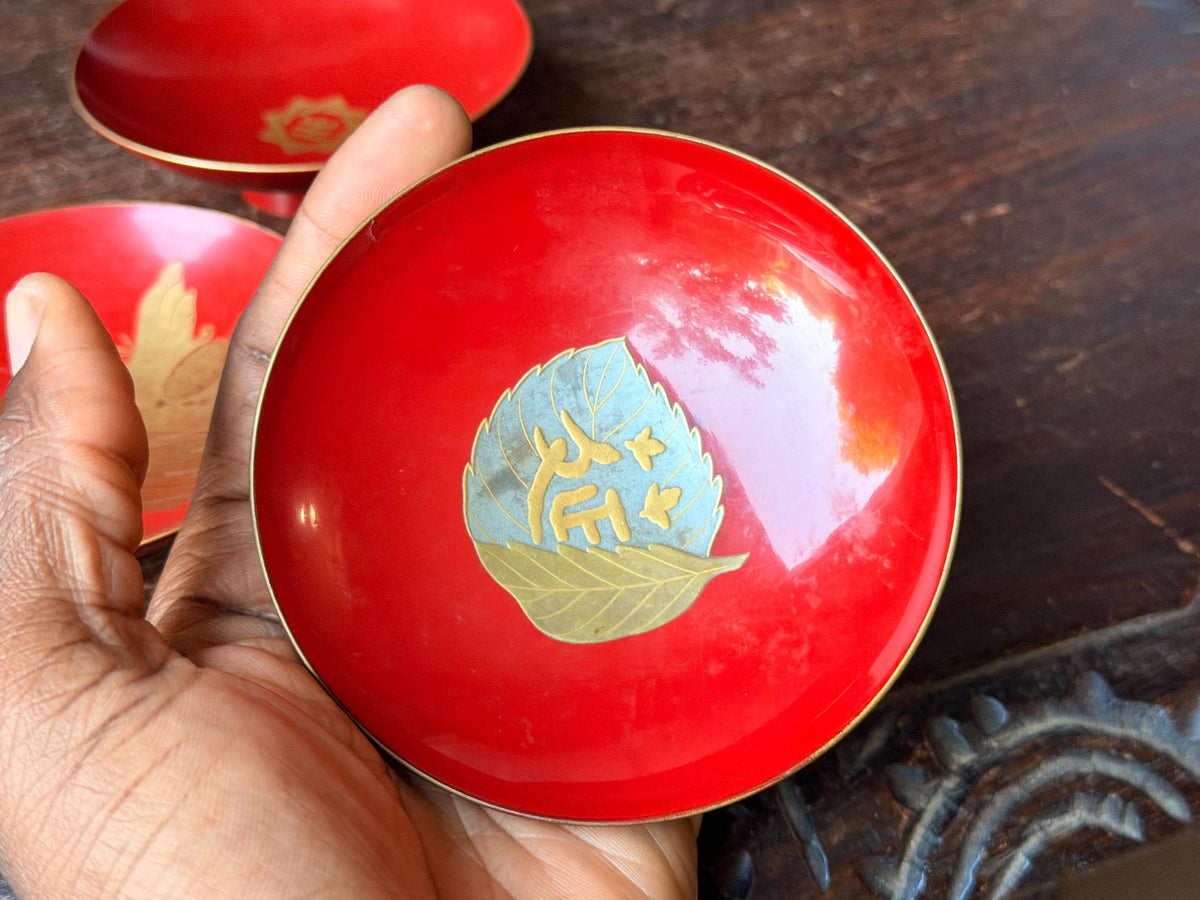Vintage Japanese Red Lacquer Sakazuki Sake Bowls Minogame Set of 3 Wood 4.3"