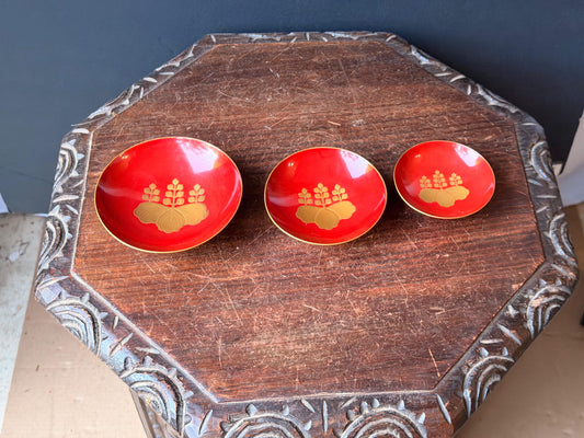 Japanese Vermilion Lacquer Sakazuki Sake Cups 3pc Gold Maki-e Paulownia