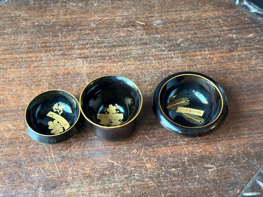 Japanese Black Lacquer Sake Cups 3pc Gold Maki-e Floral CPO Occupation Era