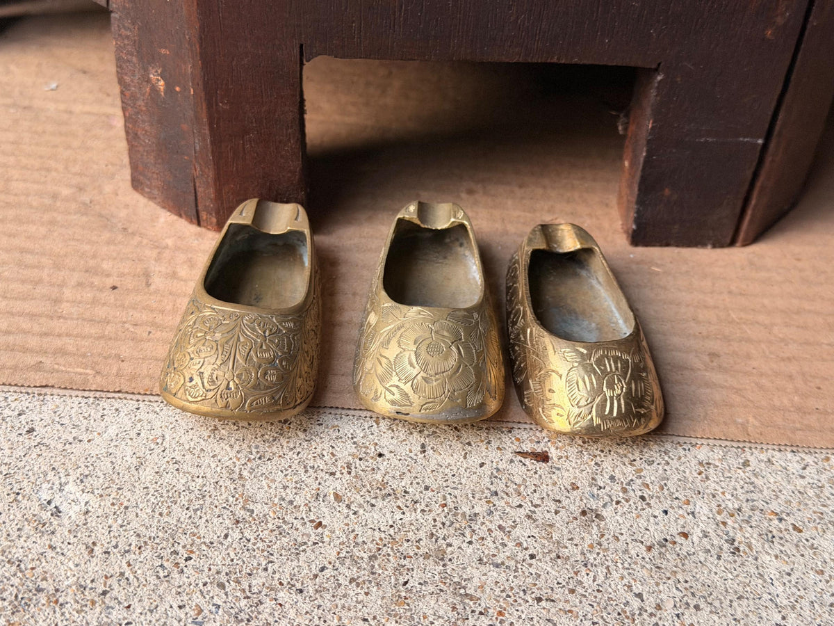 Vintage Brass Shoe Slipper Vessel Set Engraved Floral Trinket Ashtrays India 3pc
