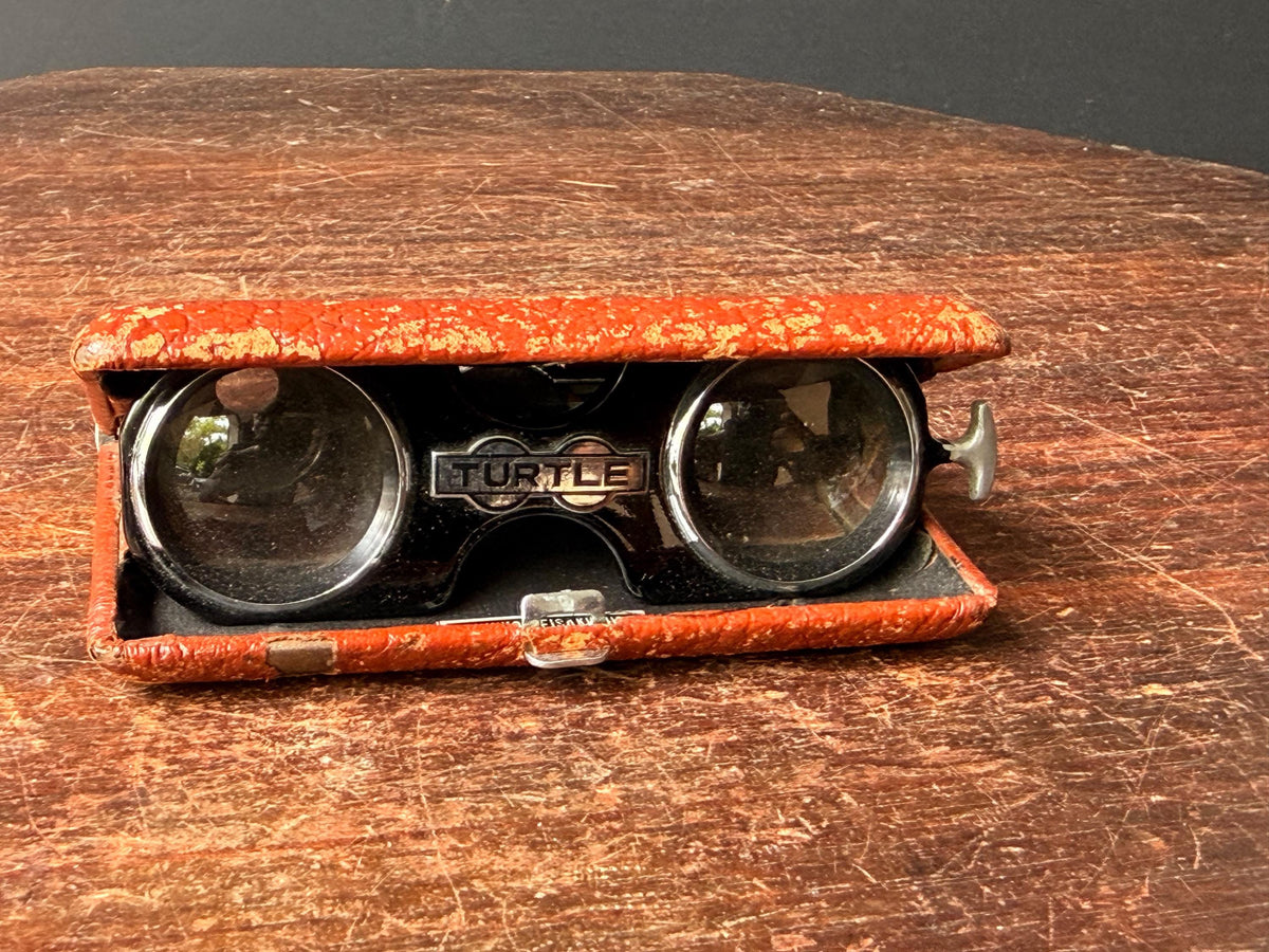 Vintage Turtle Shinko Seisakusho Folding Opera Glasses Japan Pocket Binoculars