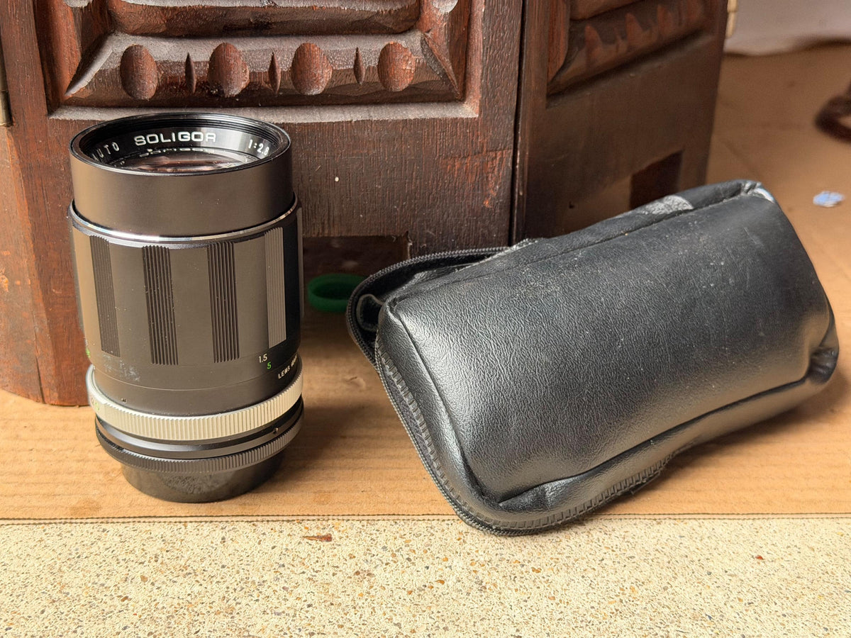 Vintage Soligor 135mm f/2.8 Telephoto Lens Canon FL Mount Japan 4.2x2.5"