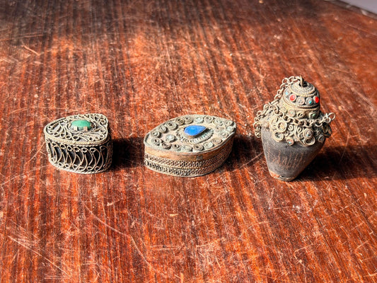 Vintage Himalayan Filigree Metal Trinket Box & Snuff Bottle Set 3 Inlay